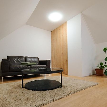 Kesta Apartman Martin Luaran gambar
